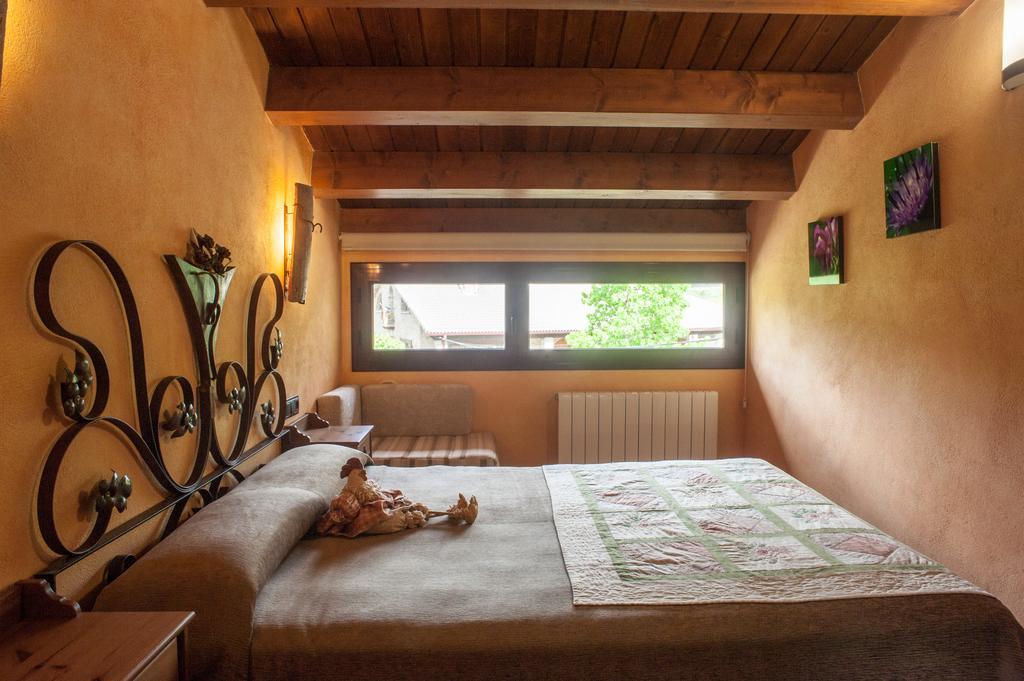 Mas La Riera Vendégház Campdevánol Szoba fotó